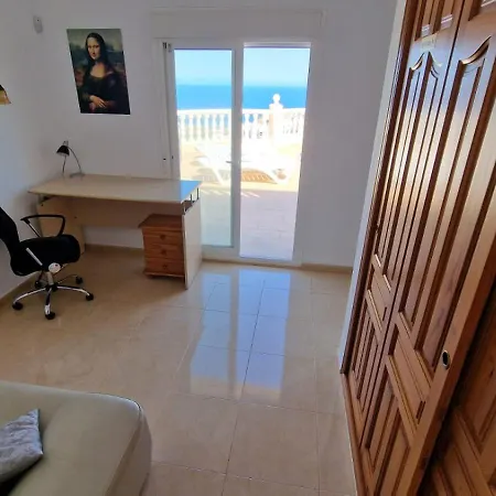 Alexa Villa Cumbre del Sol