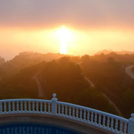 Alexsa Villa